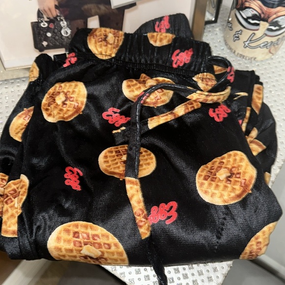 Kelloggs Eggo Homestyle Pajama Pants - New in Box - Picture 5 of 6